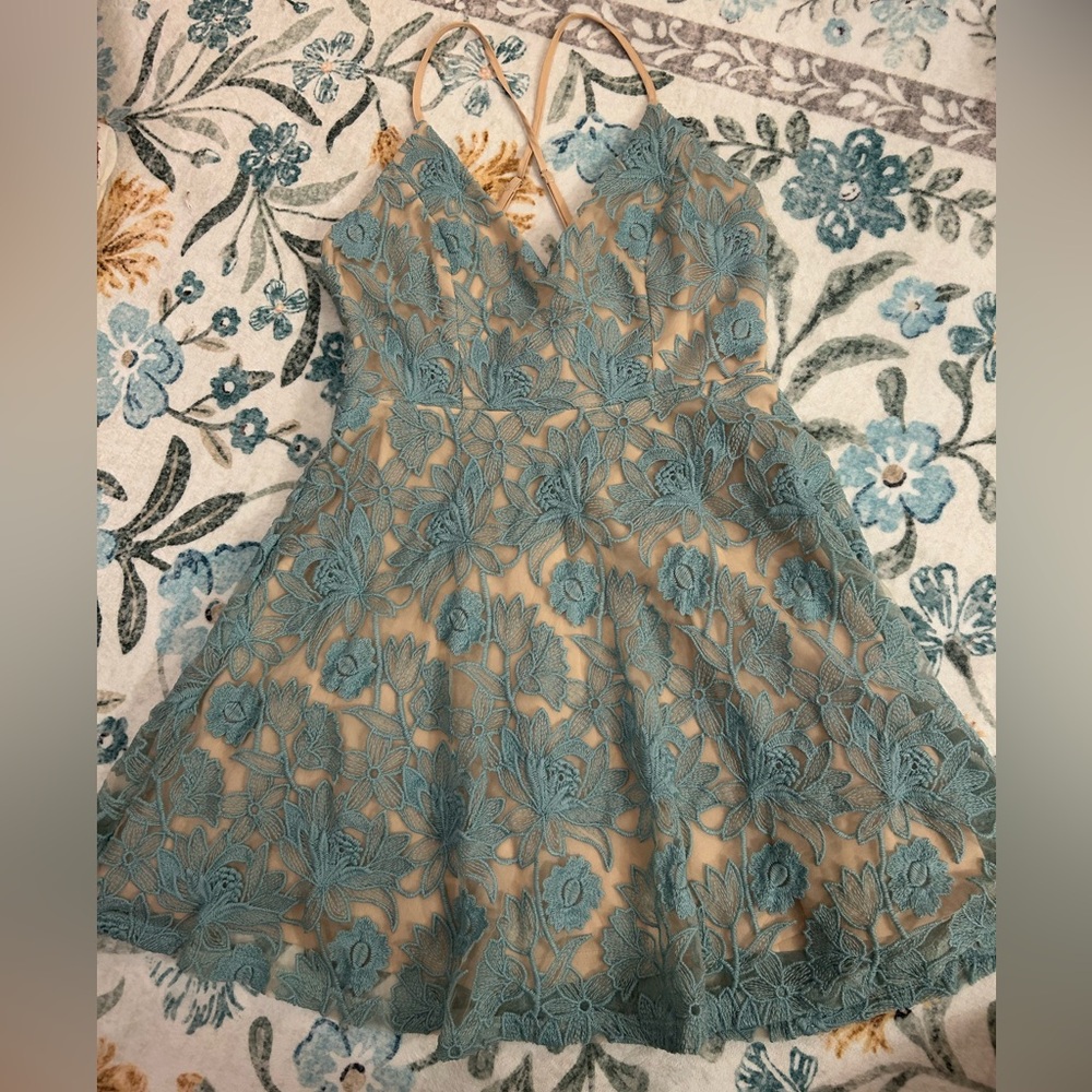 Forever 21 Blue Floral Lace Dress - Picture 5 of 9